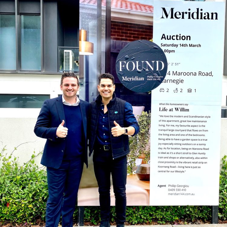 EFFC1BC5-E204-48CD-B5AE-9C8FFB86D844 Large