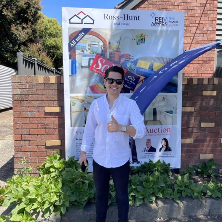 Tomii_Buyers_Agents_0563 2 Large