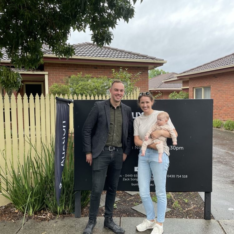 Tomii_Buyers_Agents_2225 2 Large