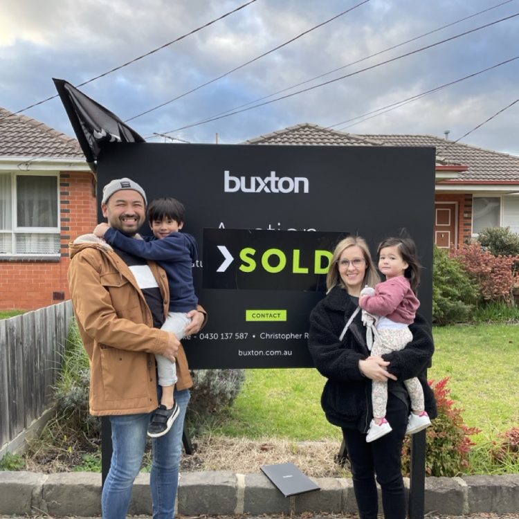 Tomii_Buyers_Agents_6365 2 Large